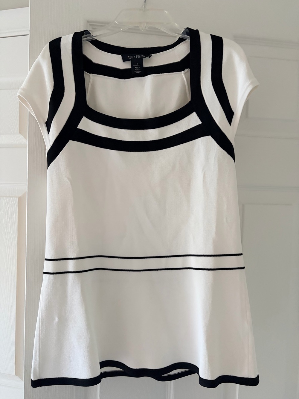 Worthington White Tunic with Black Trimmed Geometric Neckline